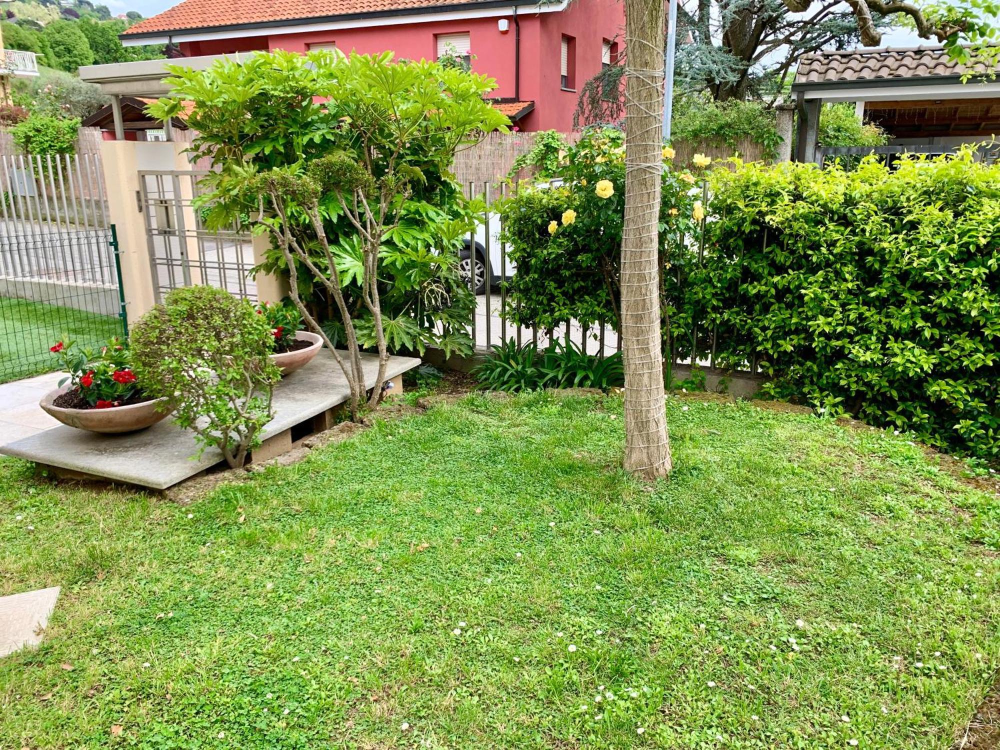 L'Angolo Verde Apartment モンカリエーリ エクステリア 写真