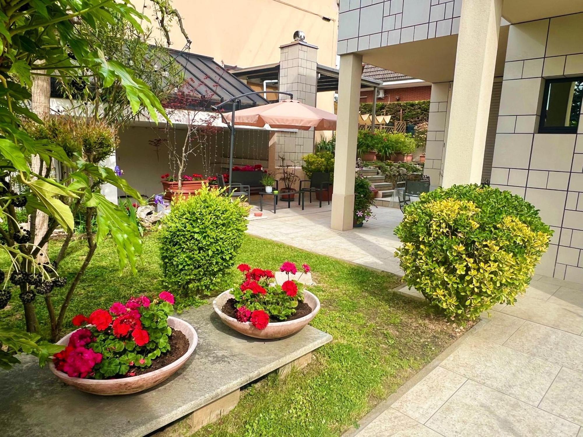 L'Angolo Verde Apartment モンカリエーリ エクステリア 写真